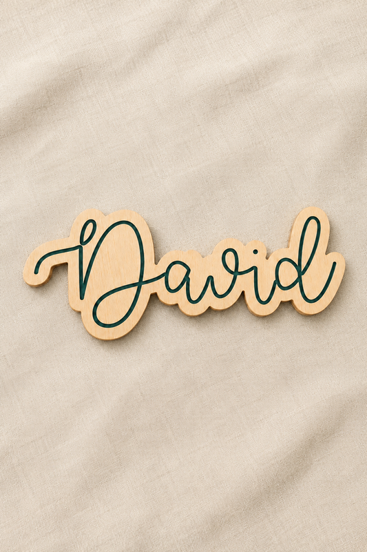 Nombre infantil personalizado en madera